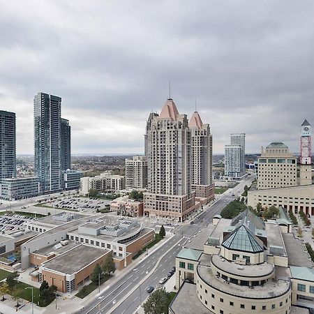 Napa Furnished Rental Apartments Square One Mississauga Oda fotoğraf