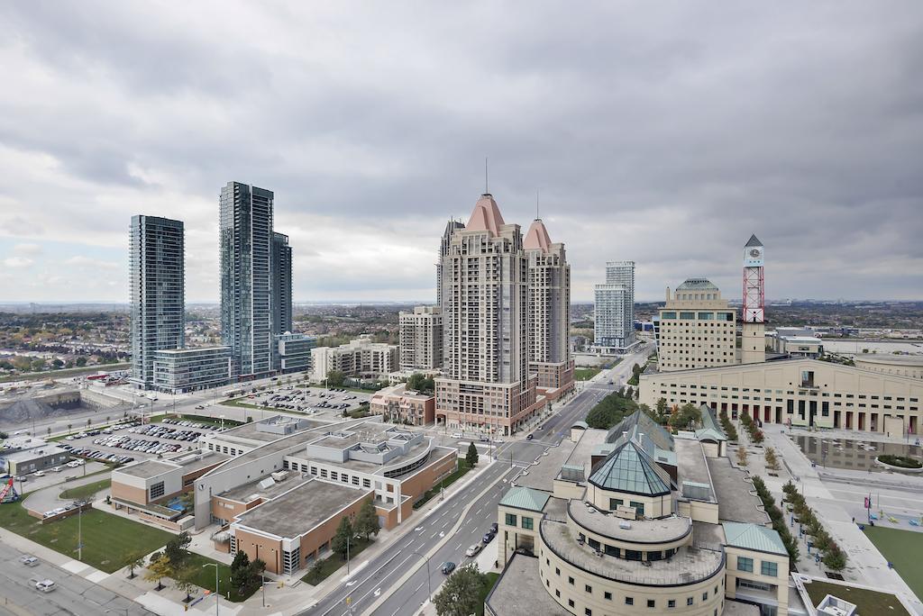 Napa Furnished Rental Apartments Square One Mississauga Oda fotoğraf