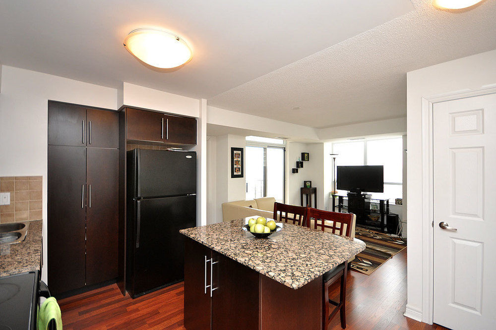 Napa Furnished Rental Apartments Square One Mississauga Dış mekan fotoğraf